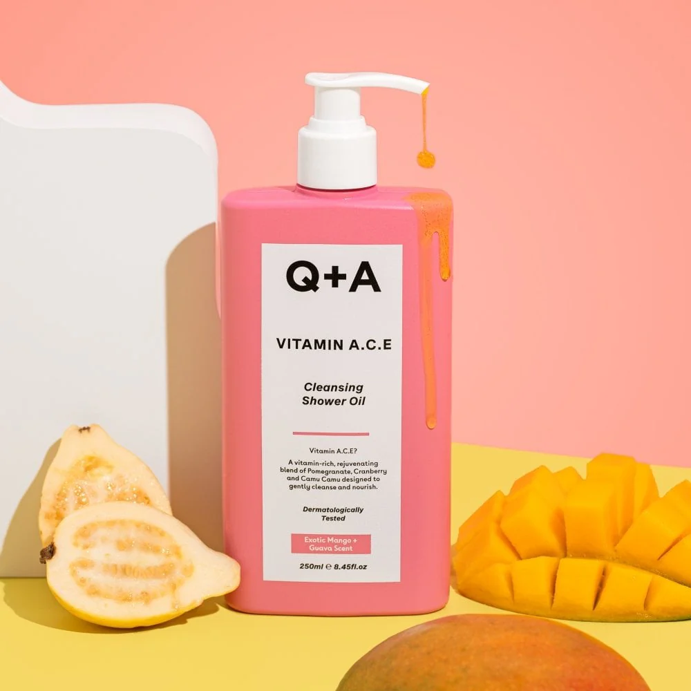 Q+A Vitamin A, C & E Cleansing Shower Oil 250ml - Image 4