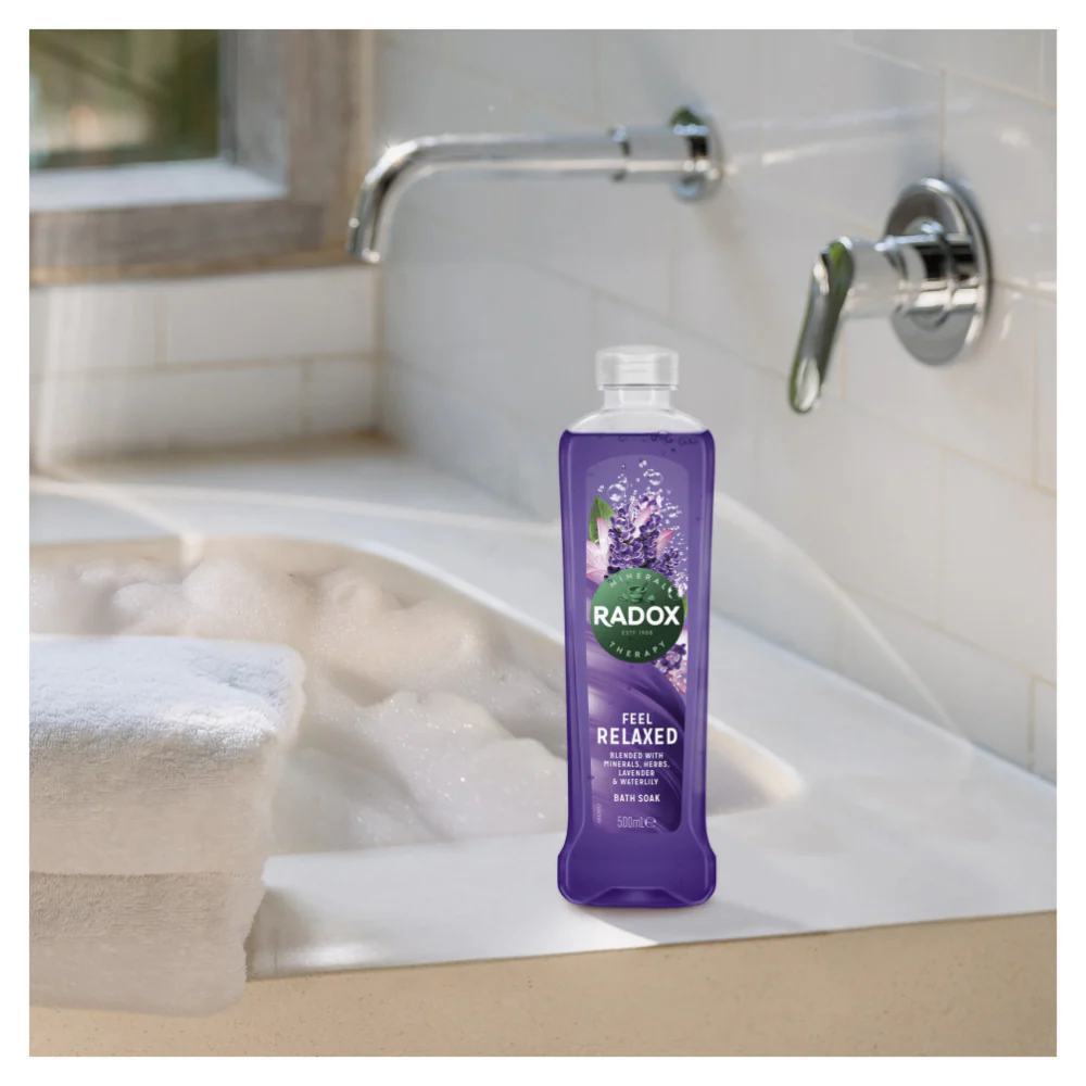 Radox Bath Soak Feel Relaxed 500ml - Image 4