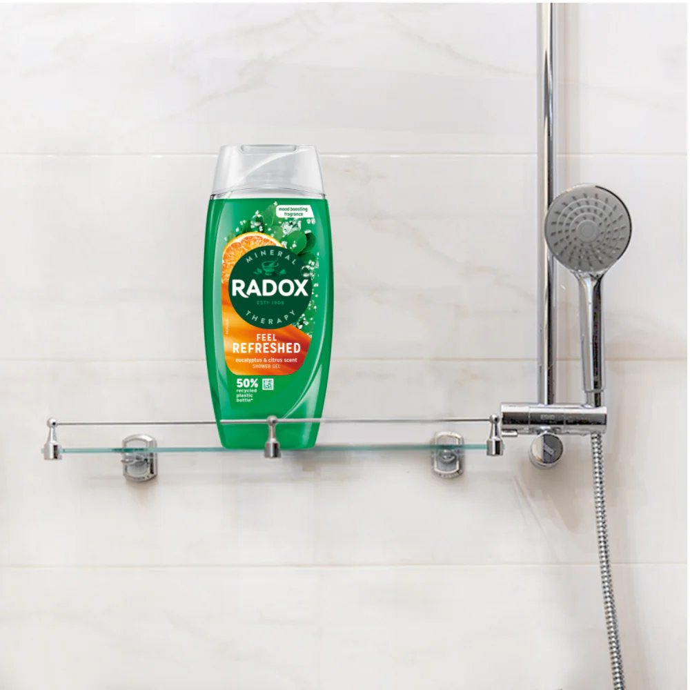 Radox Shower Gel Feel Refreshed 225ml - Image 4