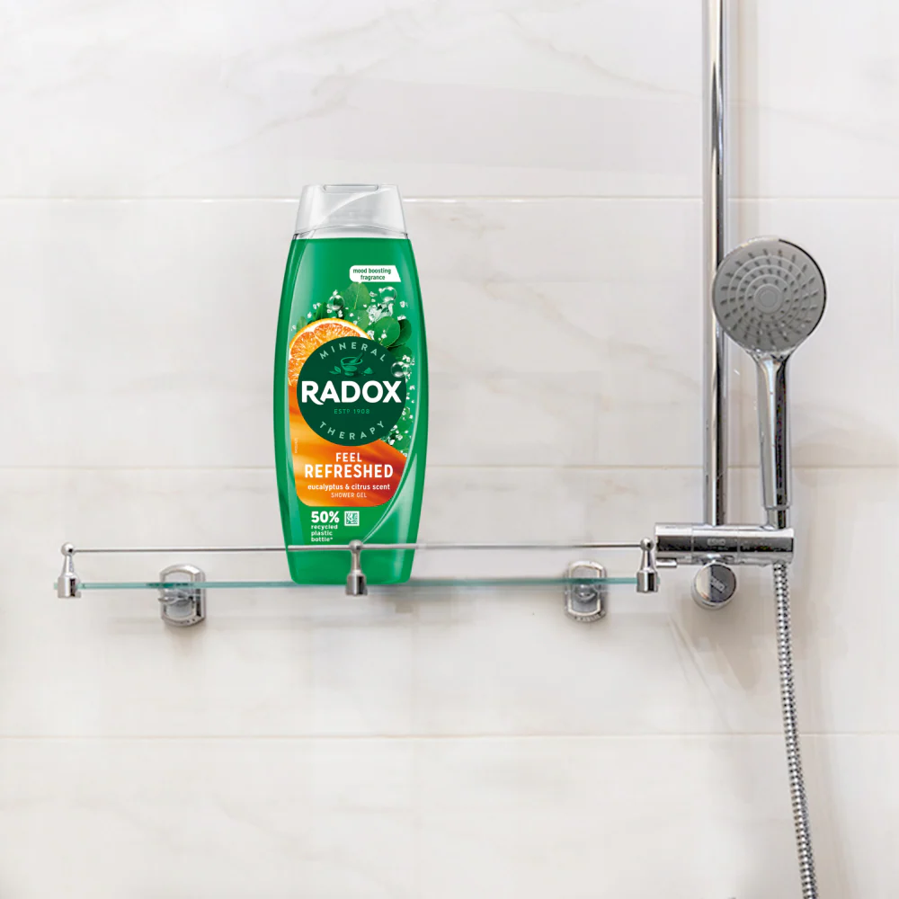 Radox Shower Gel Feel Refreshed 450ml - Image 4