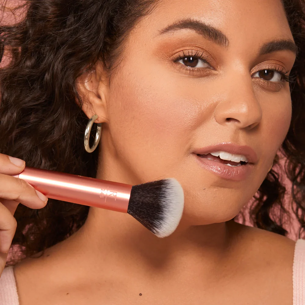 Real Techniques RT245 Everything Face Makeup Brush - Image 3