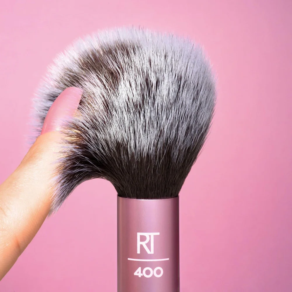 Real Techniques RT400 Ultra Plush Blush Makeup Brush - Image 5