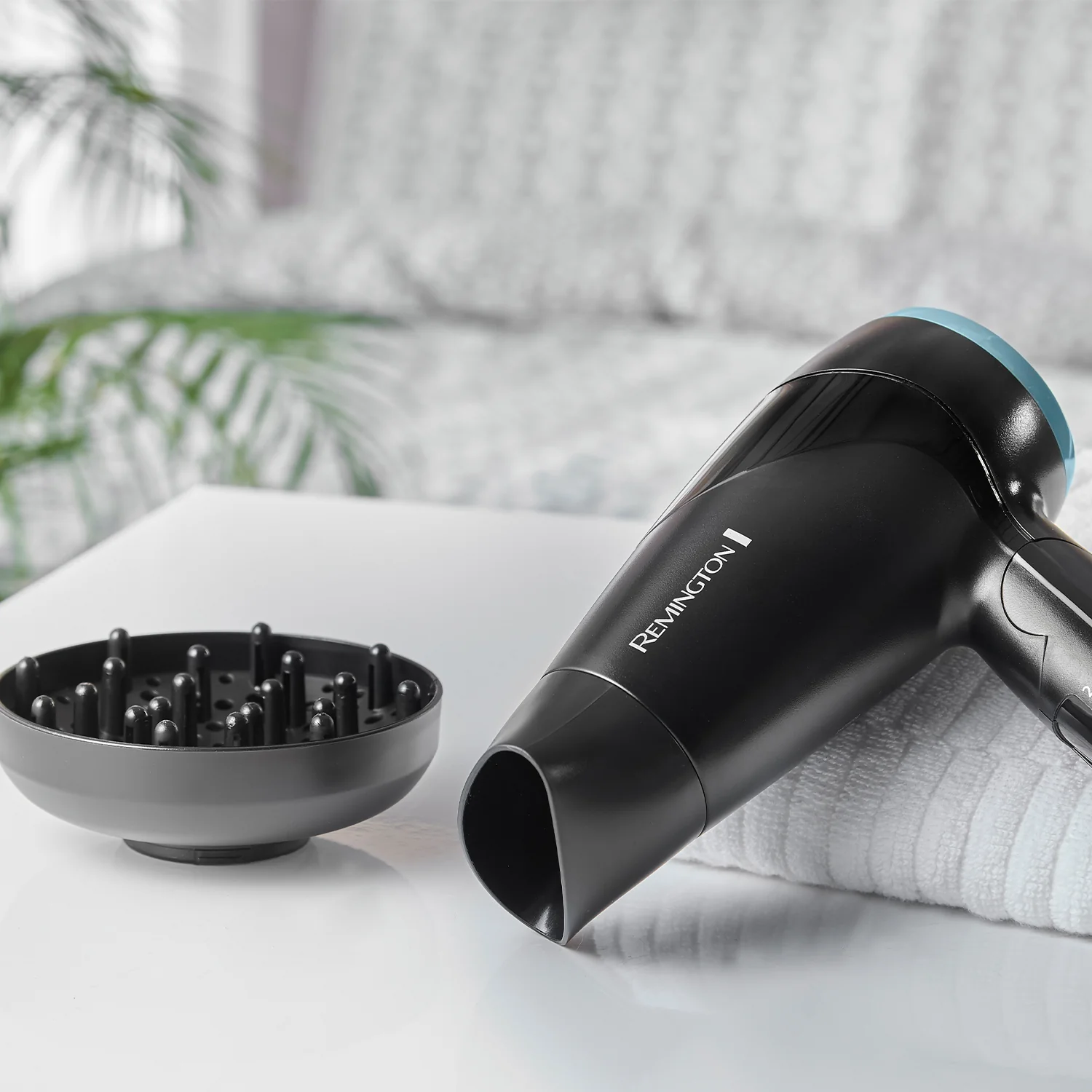 Remington On The Go 2000W Compact Travel Hairdryer D1500 - Image 4