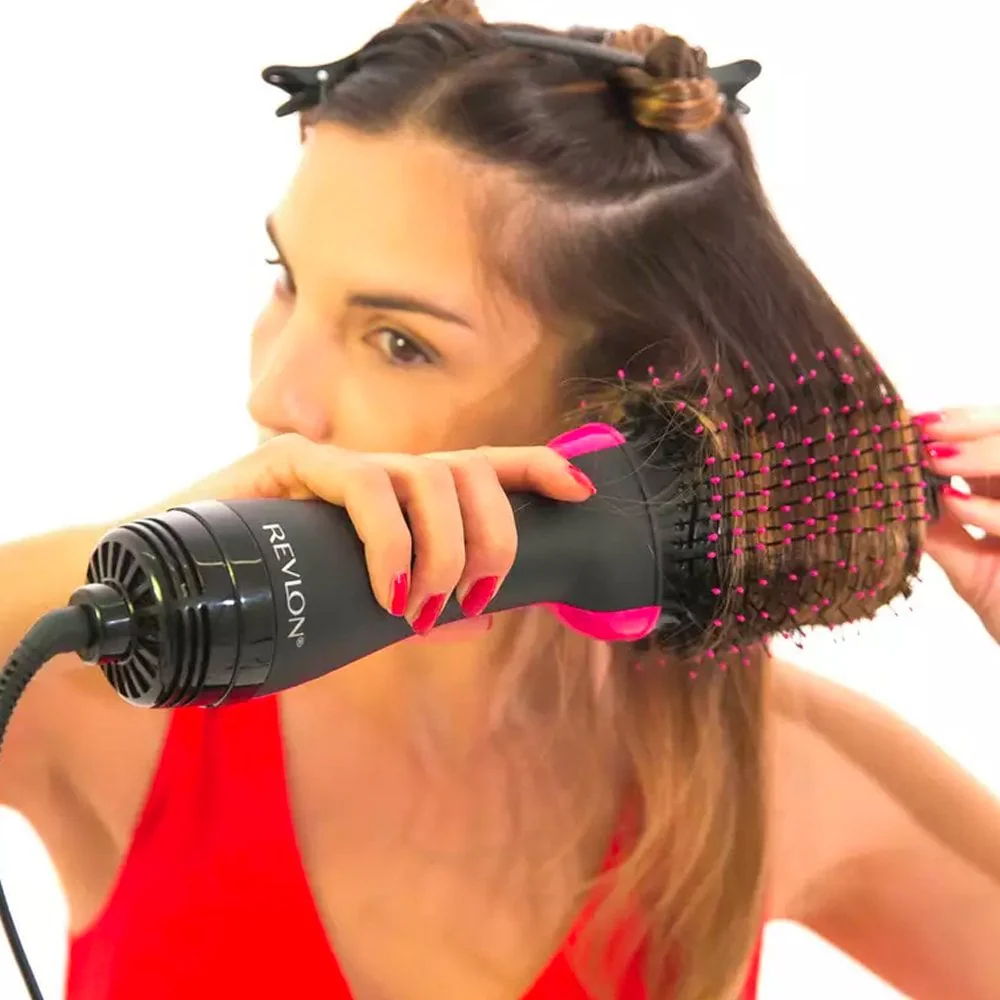 Revlon Pro Collection Salon One-Step Hair Dryer & Volumiser Black - Image 3