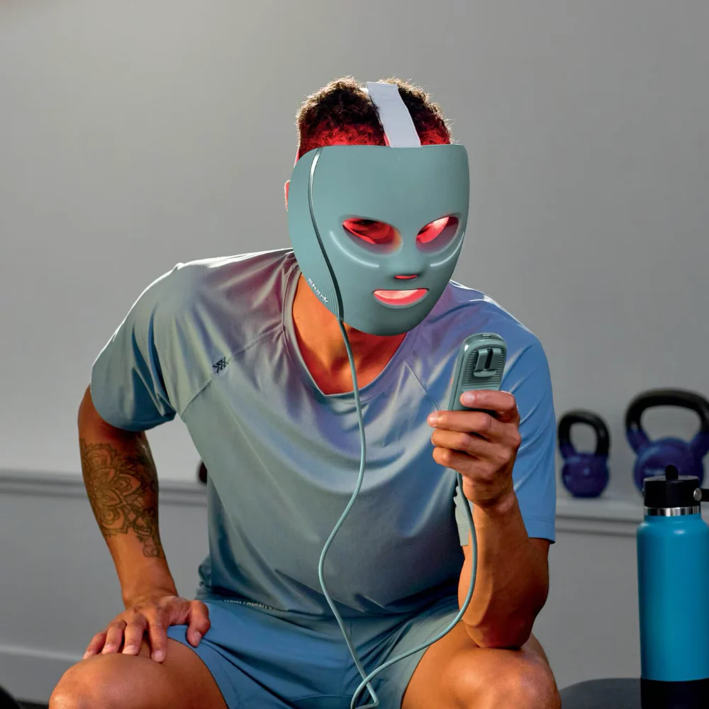 Shark Beauty CryoGlow Under-Eye Cooling & LED Anti-Ageing & Blemish Repair Mask Frosted Green - Image 6