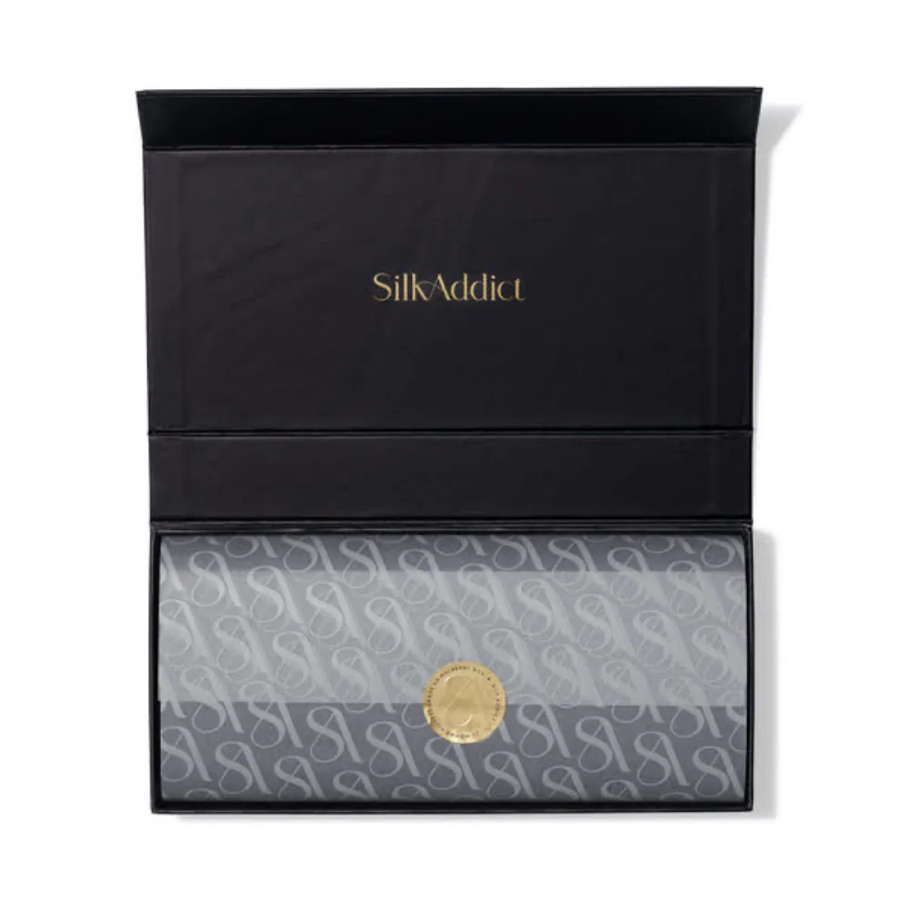 Silk Addict Weighted Mulberry Silk Sleep Mask Black - Image 4