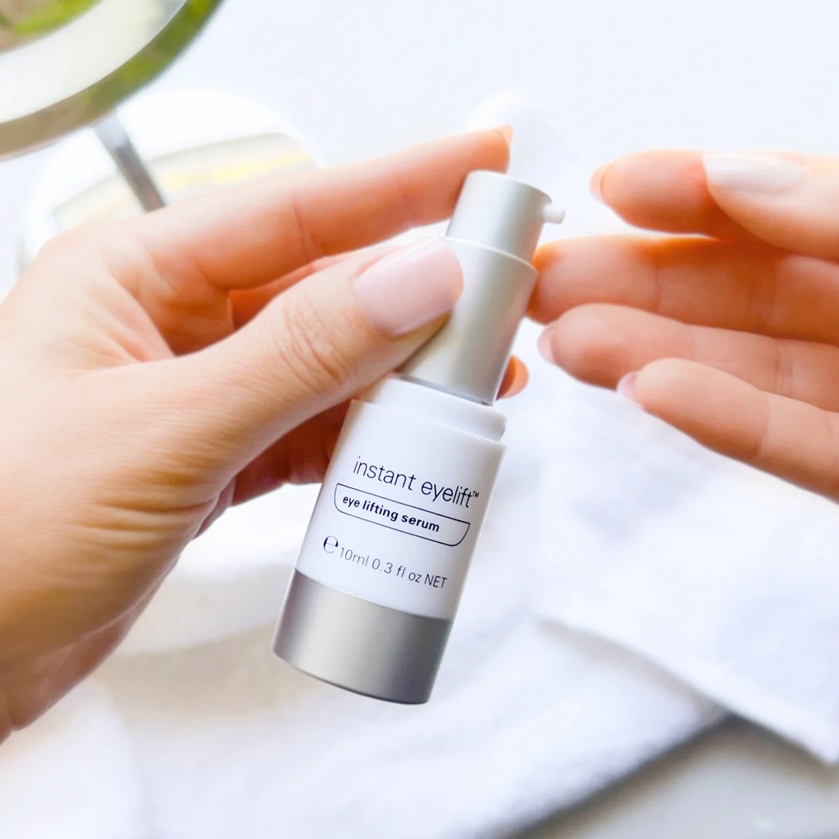 Skin Doctors Instant Eyelift Eye Lifting Serum 10ml - Image 3