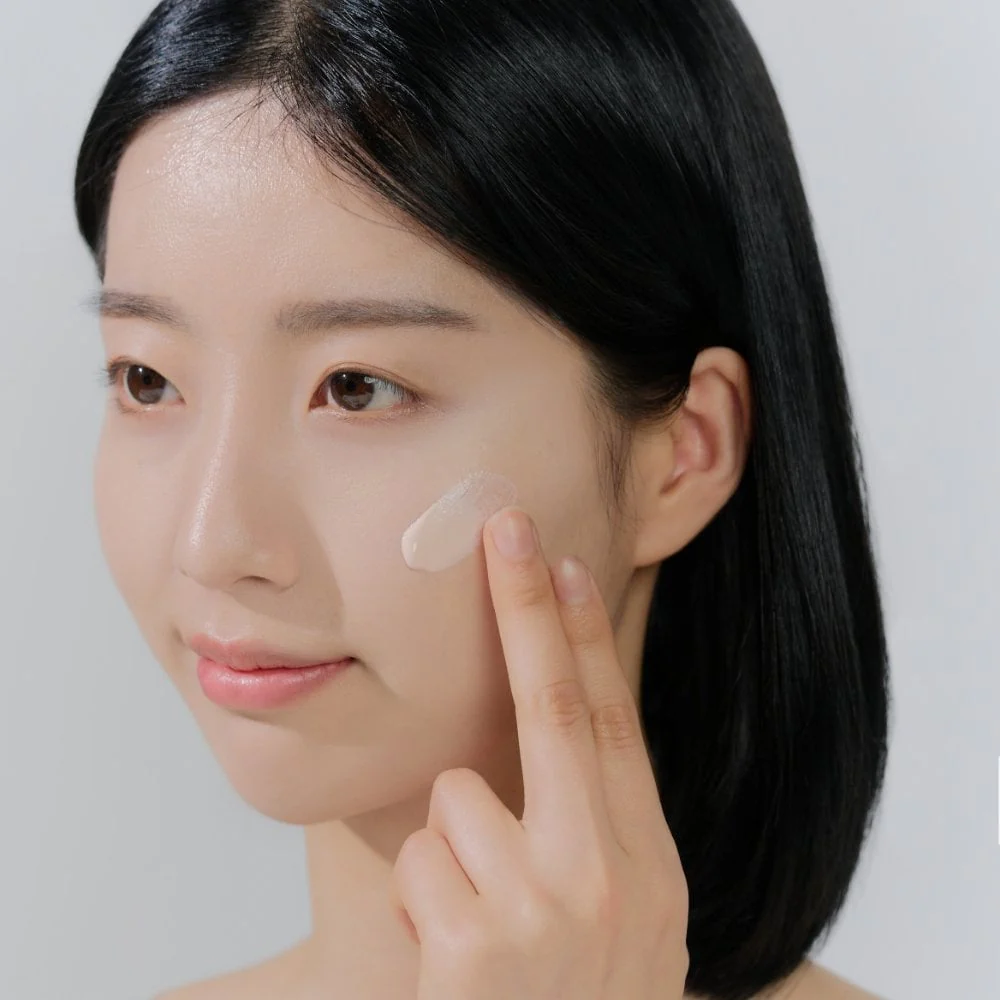 Skin1004 Madagascar Centella Tone Brightening Tone-Up Sunscreen PA++++ SPF50+ 50ml - Image 6