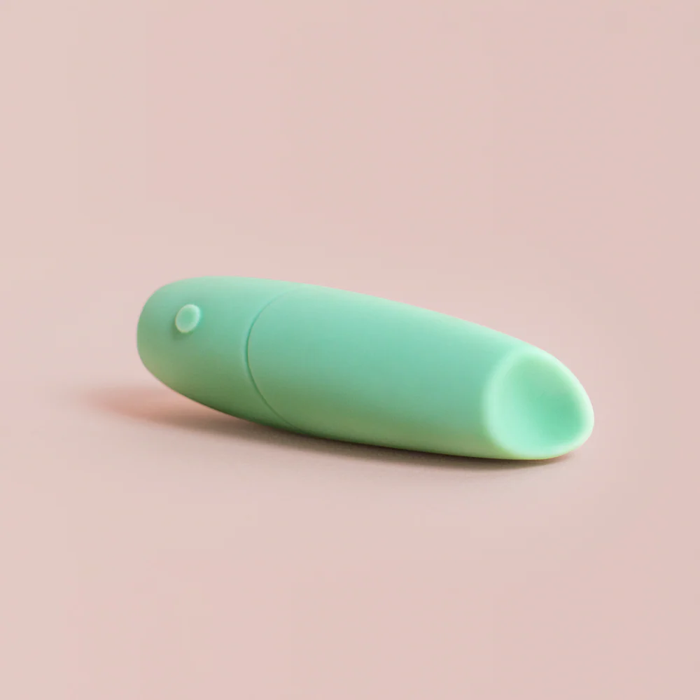 Smile Makers The Whisperer Lipstick Vibrator - Image 10