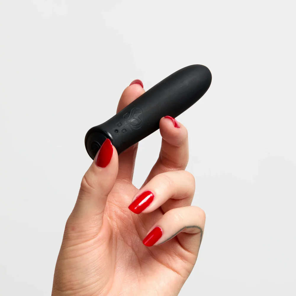 So Divine Rechargeable Vibrating Wonder Bullet Black - Image 4