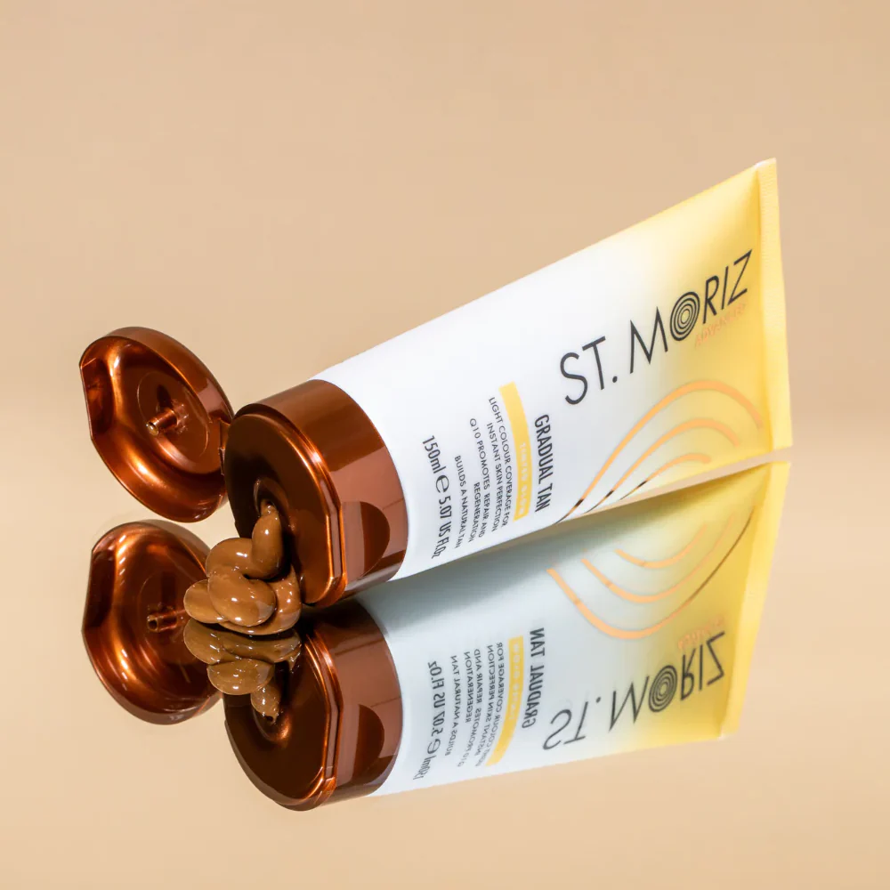 St. Moriz Advanced Tinted Gradual Tan Glow Lotion 150ml - Image 2