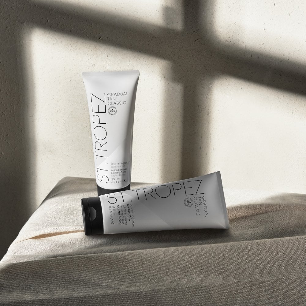 St. Tropez Gradual Tan Body Lotion Medium/Dark 200ml - Image 3