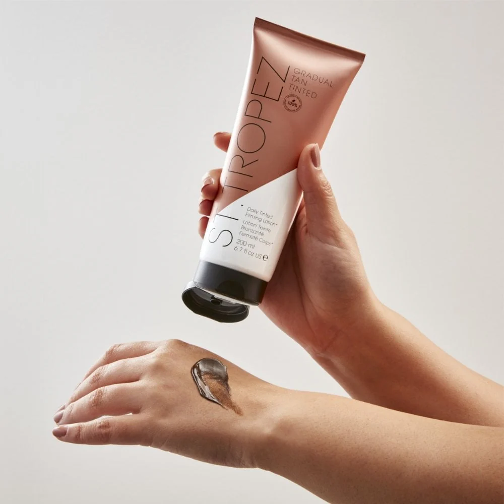 St. Tropez Gradual Tan Tinted Daily Firming Lotion 200ml - Image 3