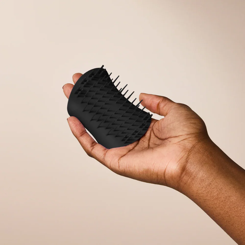 Tangle Teezer Scalp Exfoliator & Massager Onyx Black - Image 9