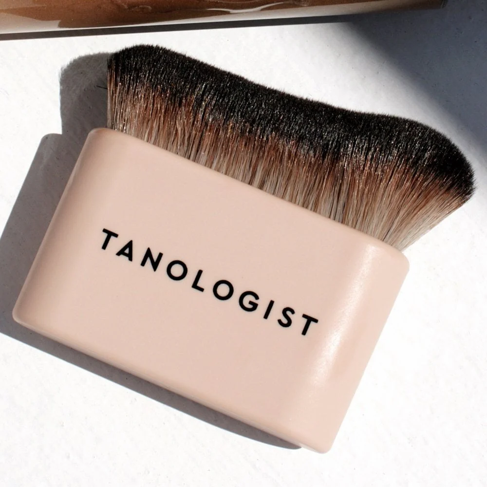 Tanologist Kabuki Blending Brush - Image 4