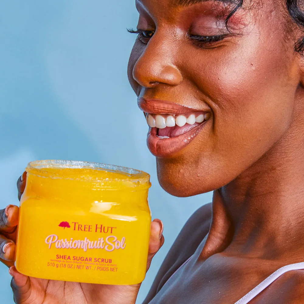 Tree Hut Shea Sugar Scrub Passionfruit Sol 510g - Image 4