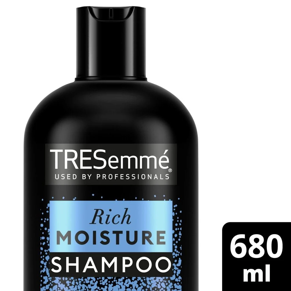 TRESemme Rich Moisture Shampoo 680ml - Image 2