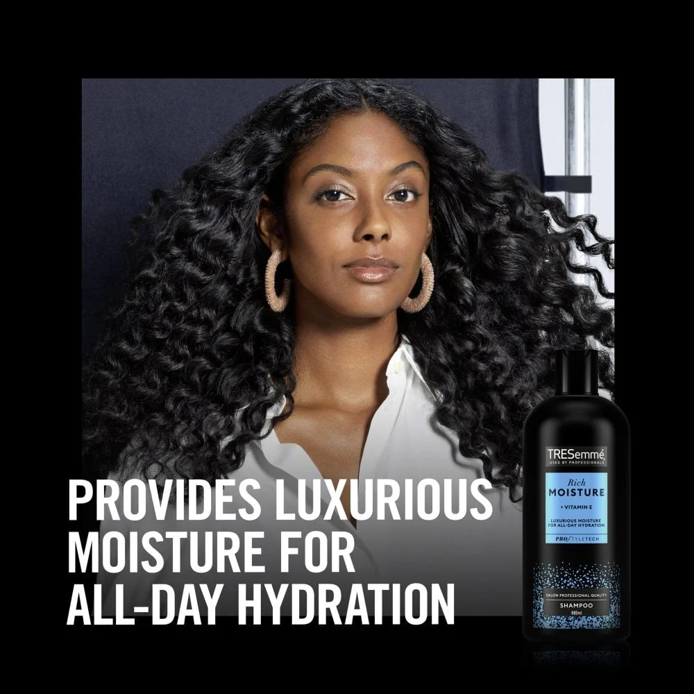 TRESemme Rich Moisture Shampoo 680ml - Image 3