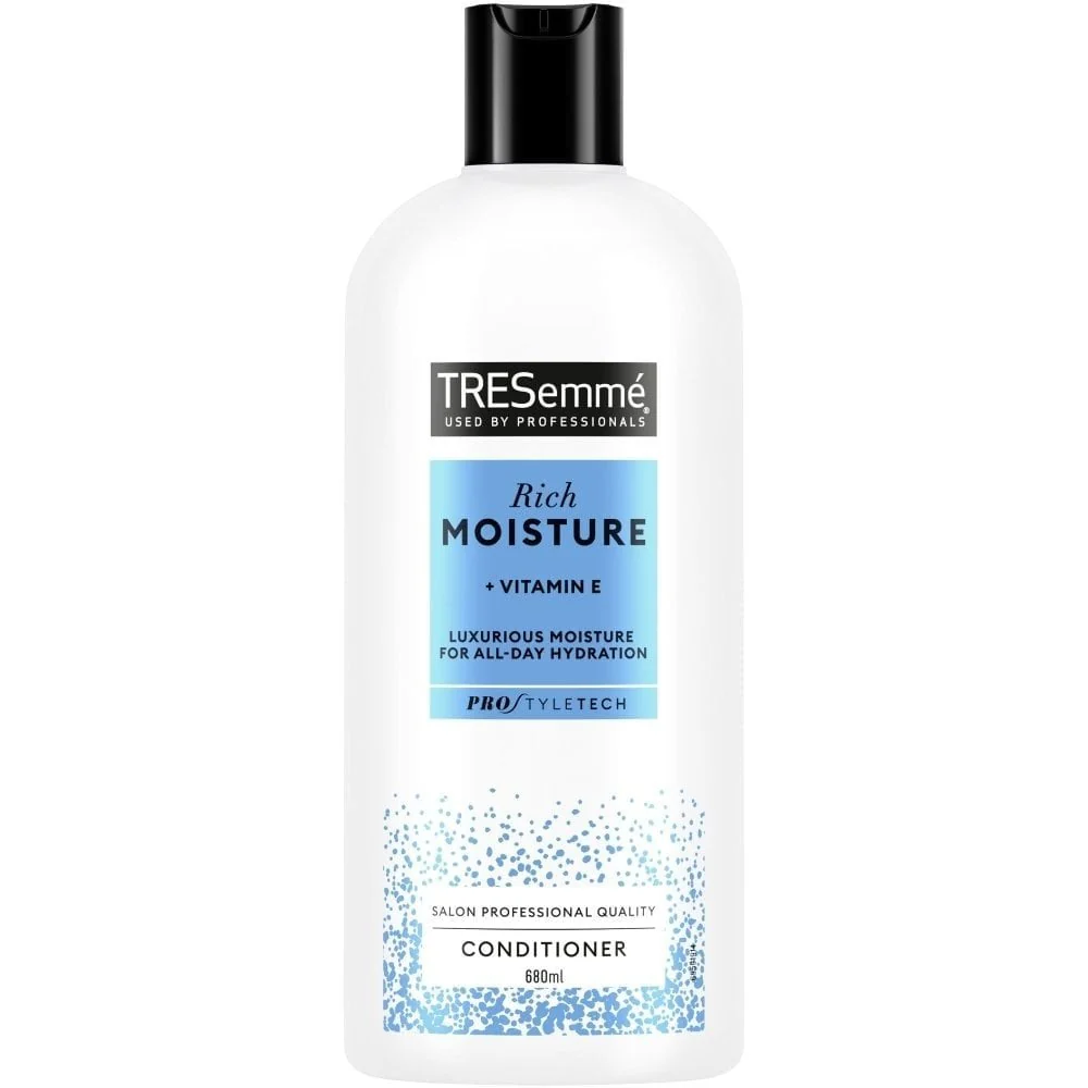 TRESemme Rich Moisture Shampoo & Conditioner Twin 2 x 680ml - Image 3