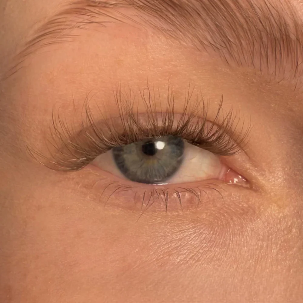 Unicorn Cosmetics Don't Give A Fluff Unbearlievable DIY Individual Lash Clusters Mocha Melt - Image 3