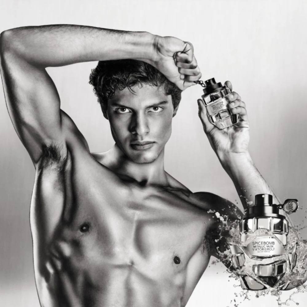 Viktor & Rolf Spicebomb Metallic Musk Eau De Parfum 50ml - Image 4