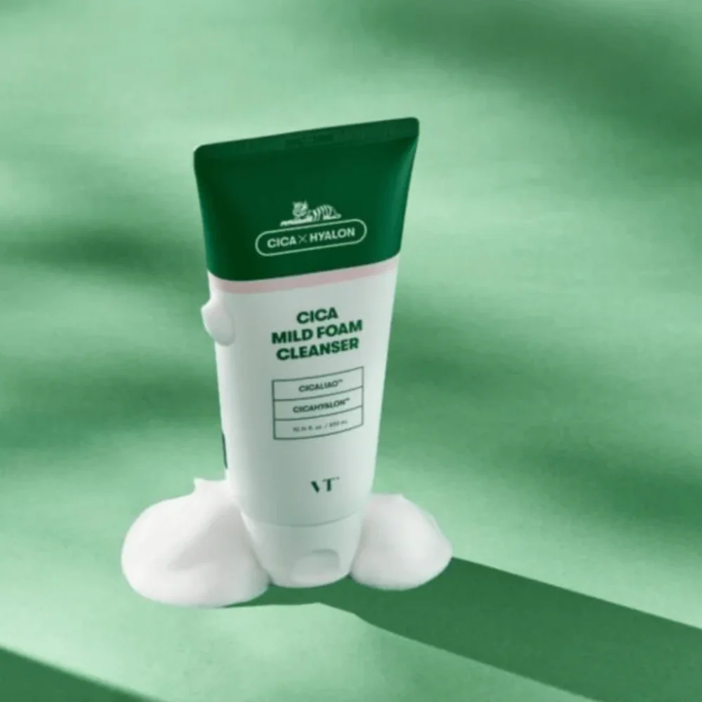 VT Cosmetics Cica Mild Foam Cleanser 300ml - Image 2