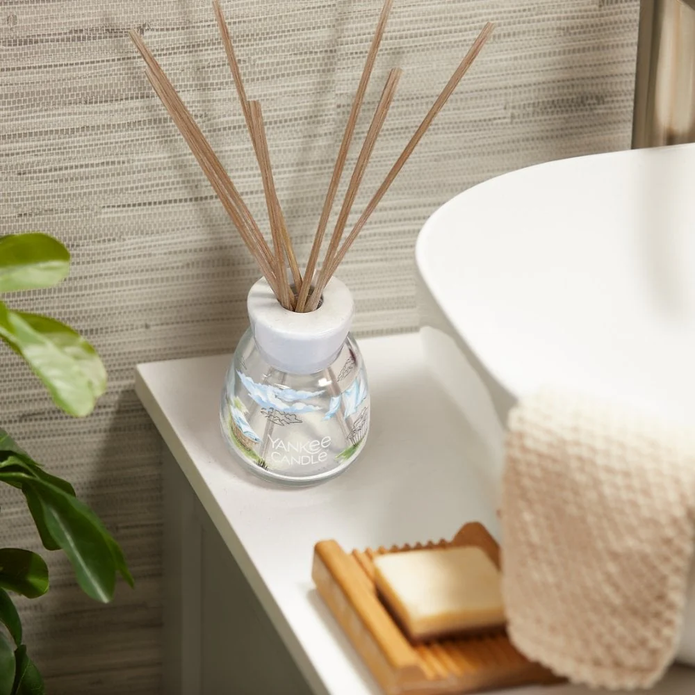 Yankee Candle Signature Reed Diffuser Clean Cotton 100ml - Image 3