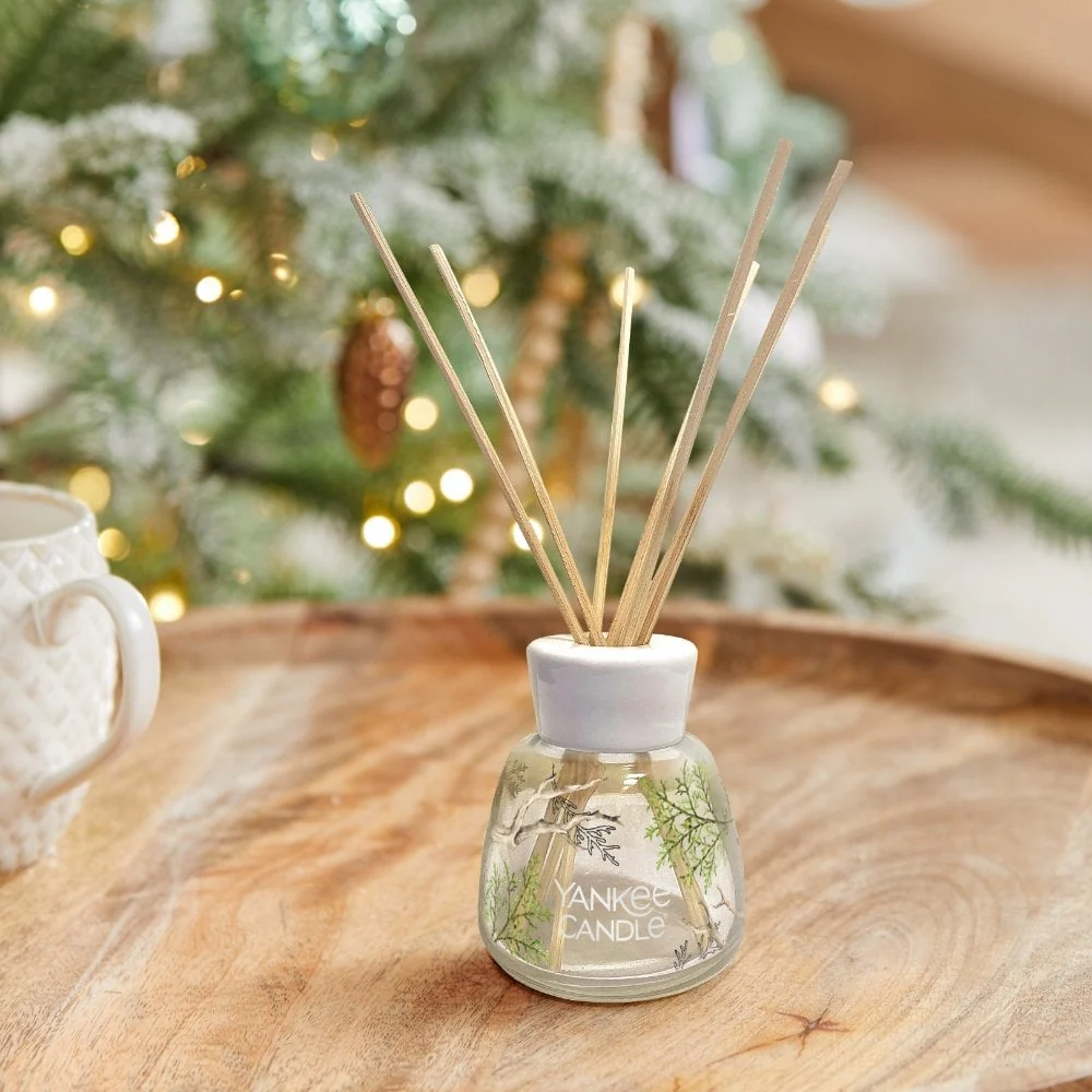 Yankee Candle Signature Reed Diffuser Refill Bayside Cedar 200ml - Image 3