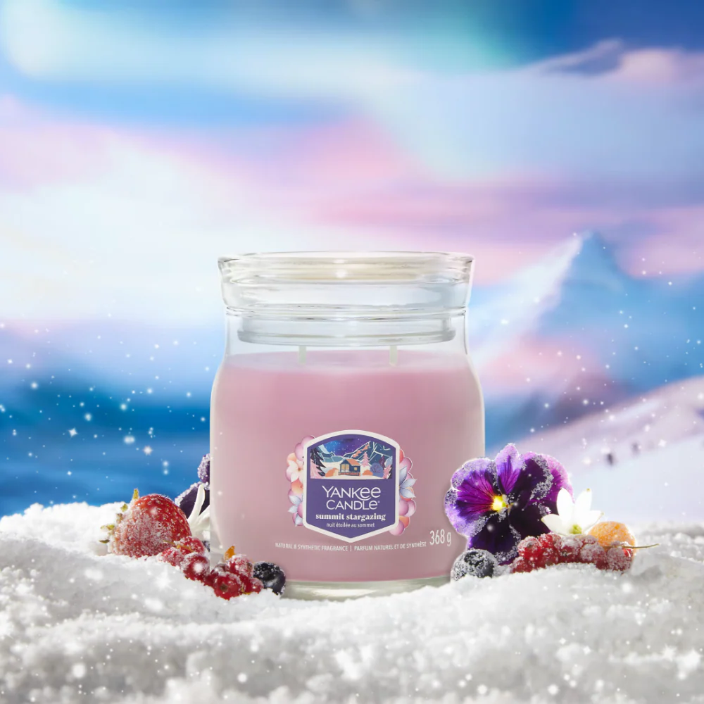 Yankee Candle Summit Stargazing Medium Signature Jar Candle - Image 3