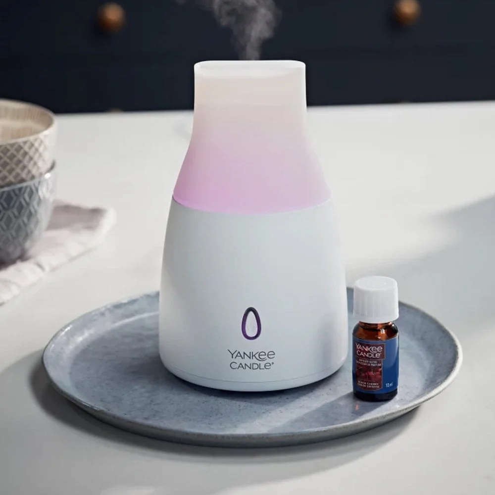 Yankee Candle Ultrasonic Aroma Diffuser Starter Kit Black Cherry - Image 4